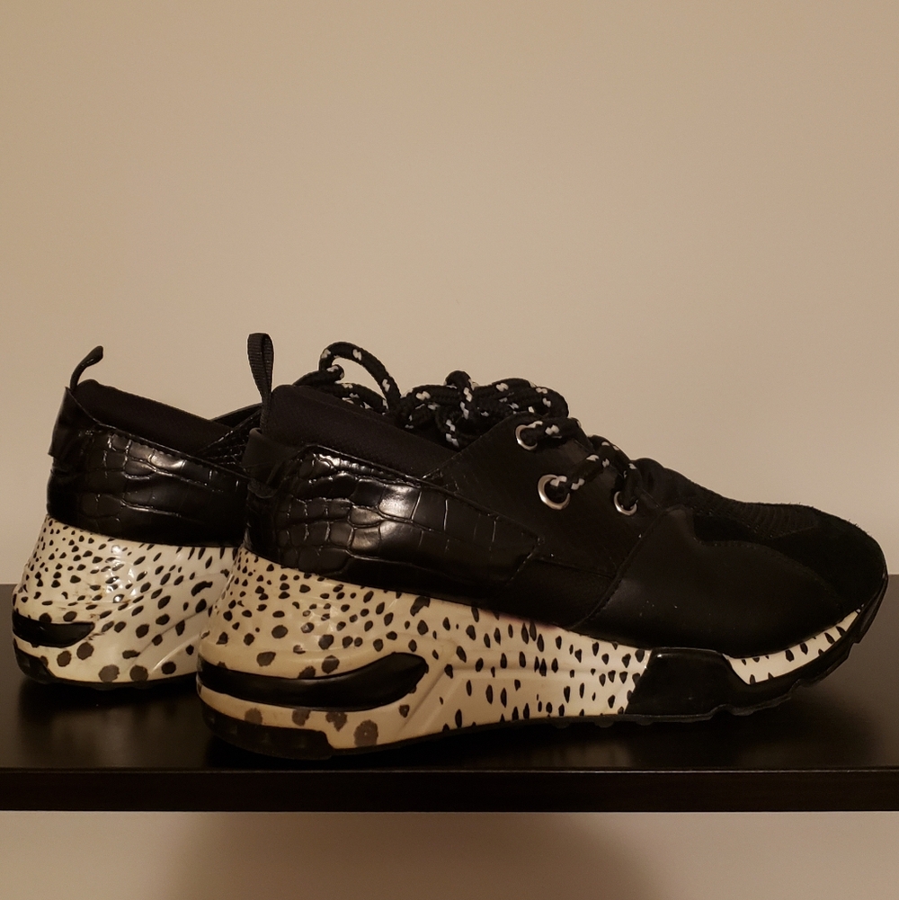 Steve Madden Cliff Sneakers. Black and white + animal print - Women's 8